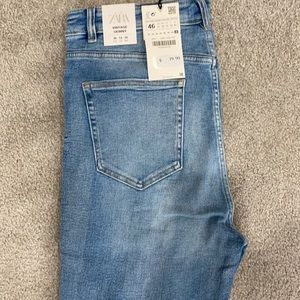 Zara Torn Vintage Hi Rise Skinny Jeans